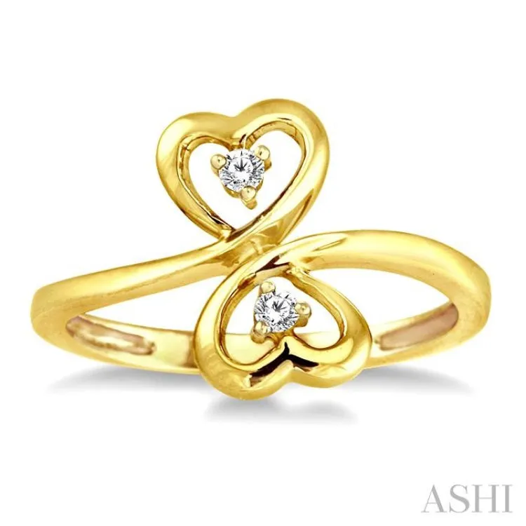 1/20 ctw Round Cut Dual Heart Diamond Ring in 10K Yellow Gold