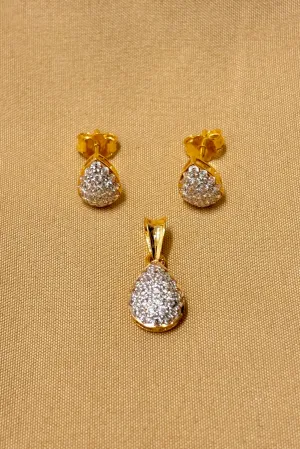 22 KT Gold Designer White Diamond Pendant Set (D62)