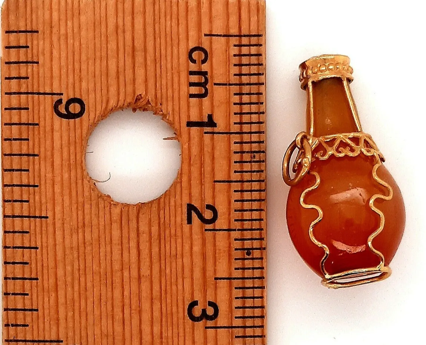 9ct Yellow Gold Orange Agate Bottle Pendant