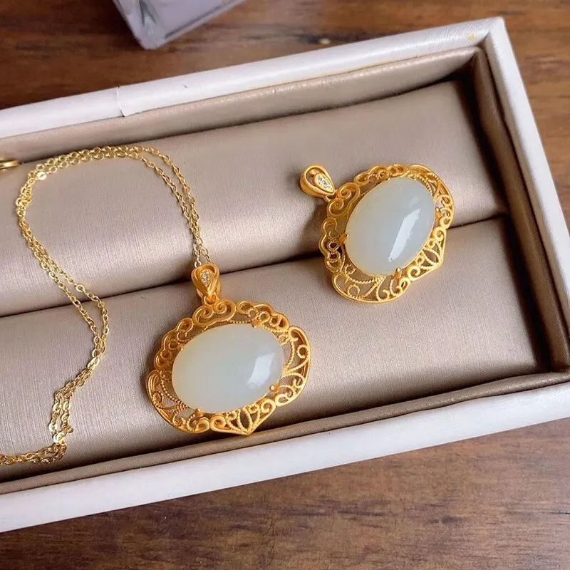 Ancient gold craftsmanship natural Hetian white jade necklace