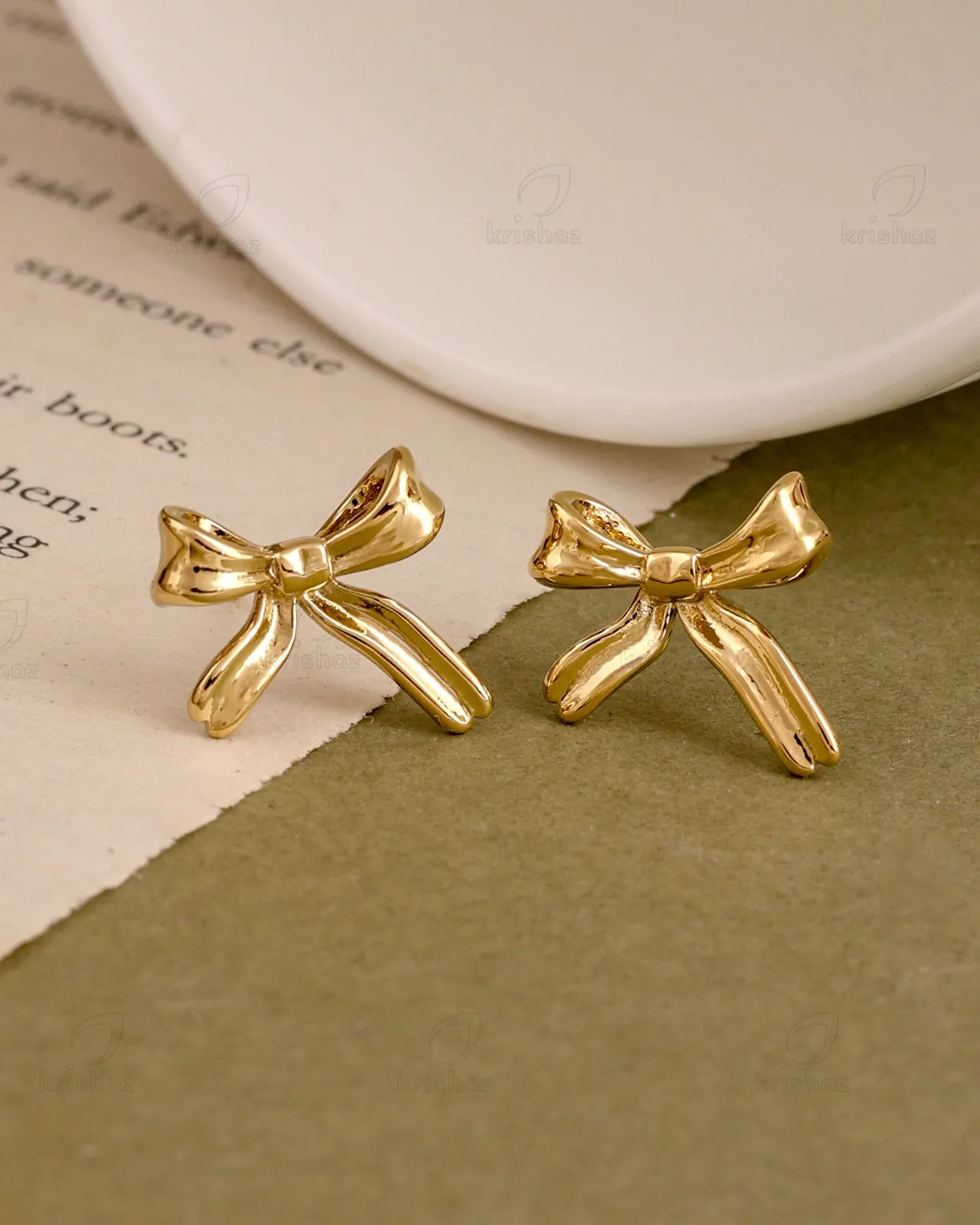 Bria Fashionable Studs