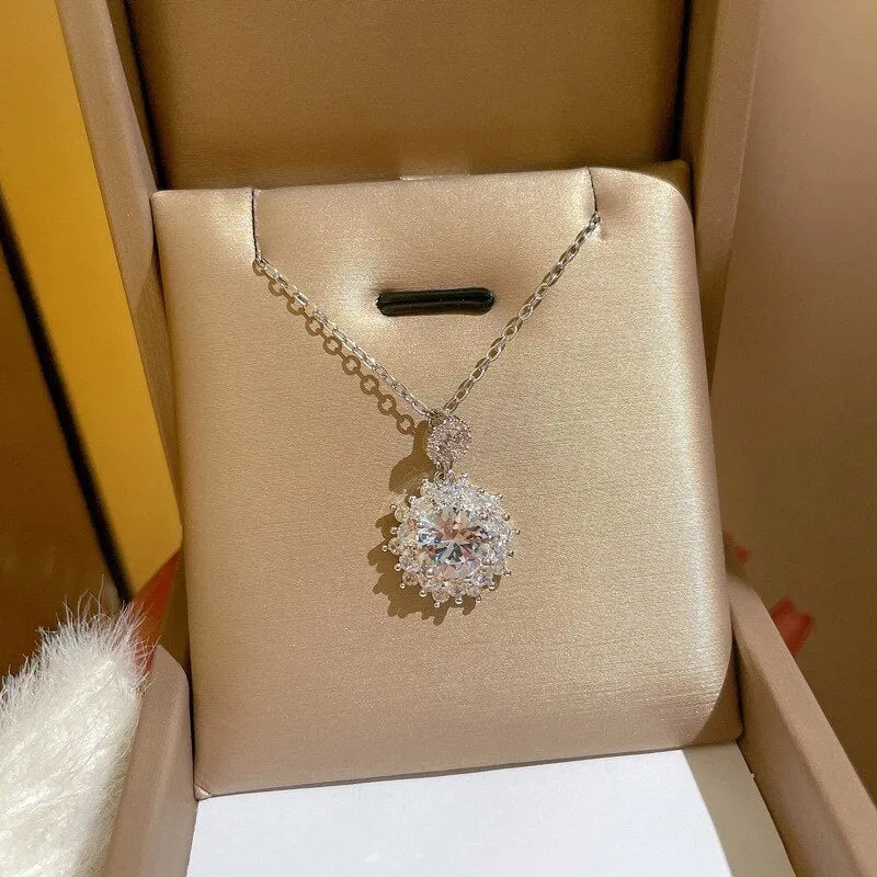 Charming Sparkling Cubic Zirconia Pendant Necklace for Women