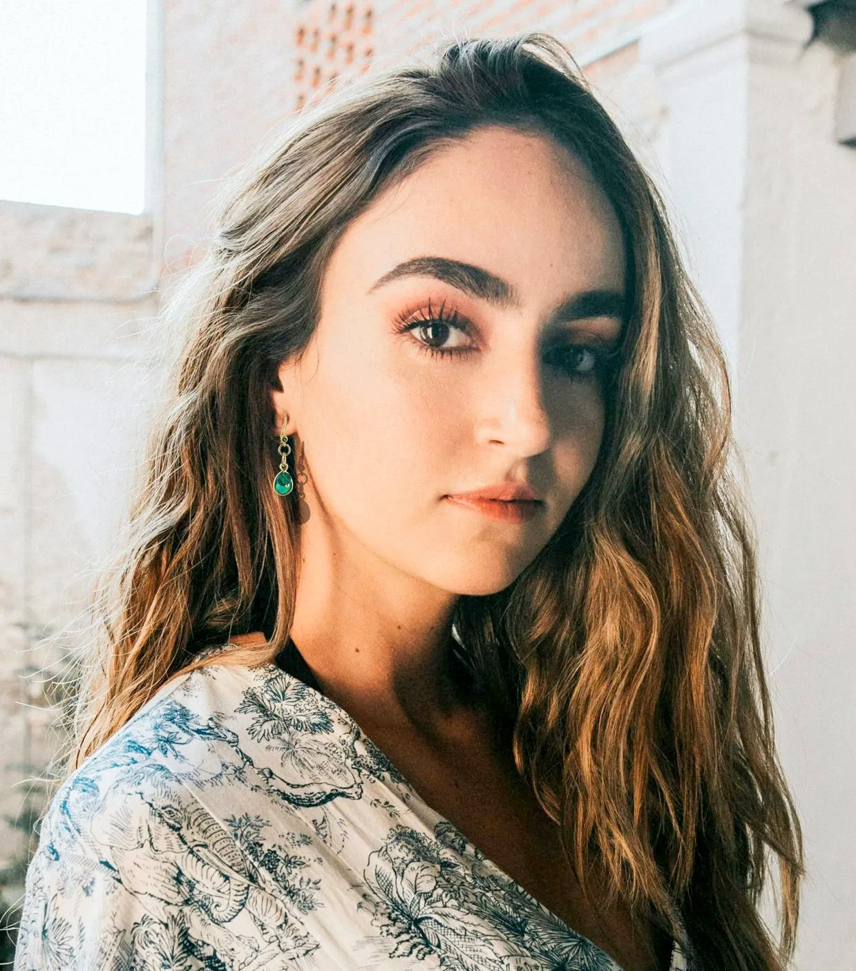 Dainty Green Onyx Drop Earrings: Chic Green & Gold Earrings