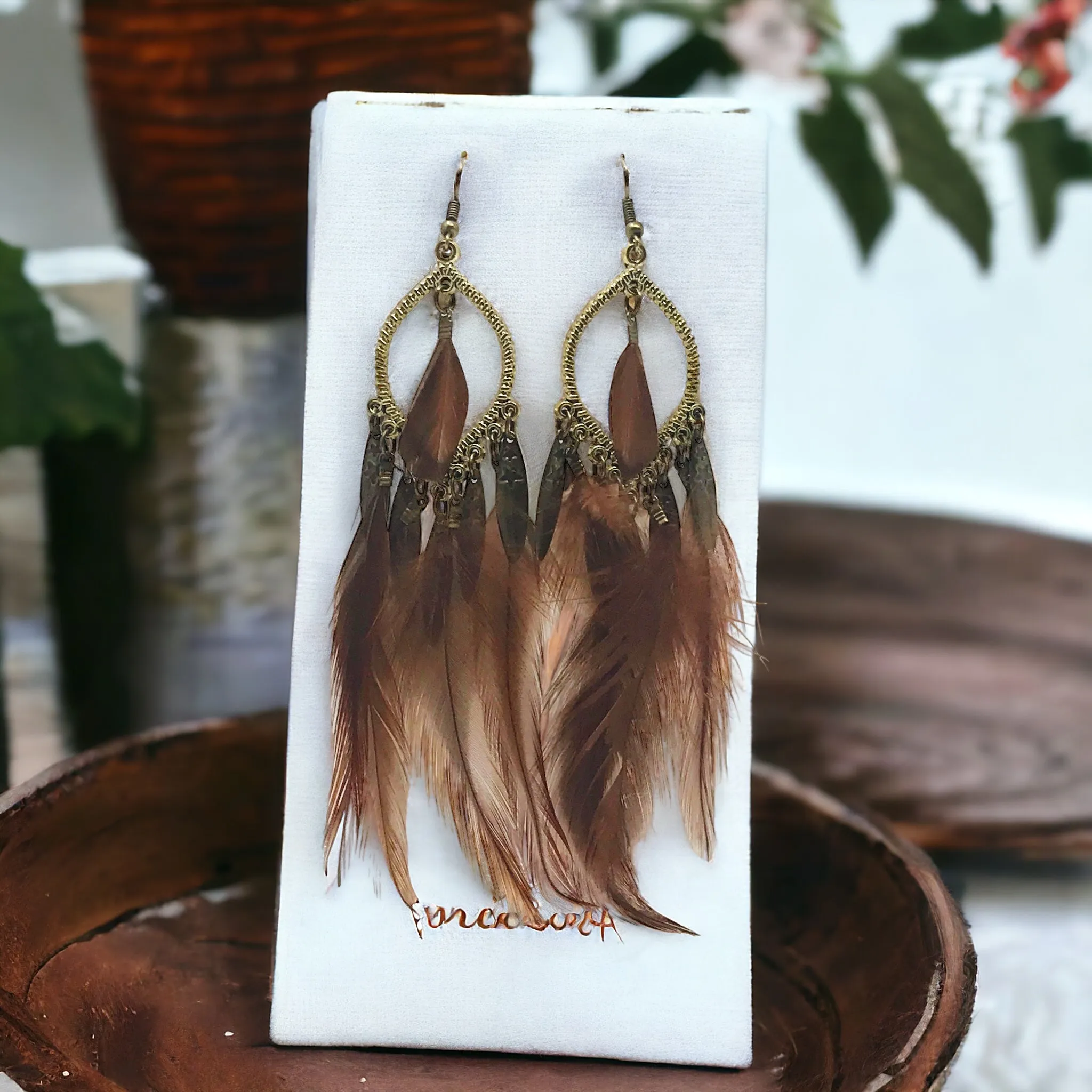 Dark Brown Feather Dangle Earrings: Boho-Chic Accessories for Nature-Inspired Style