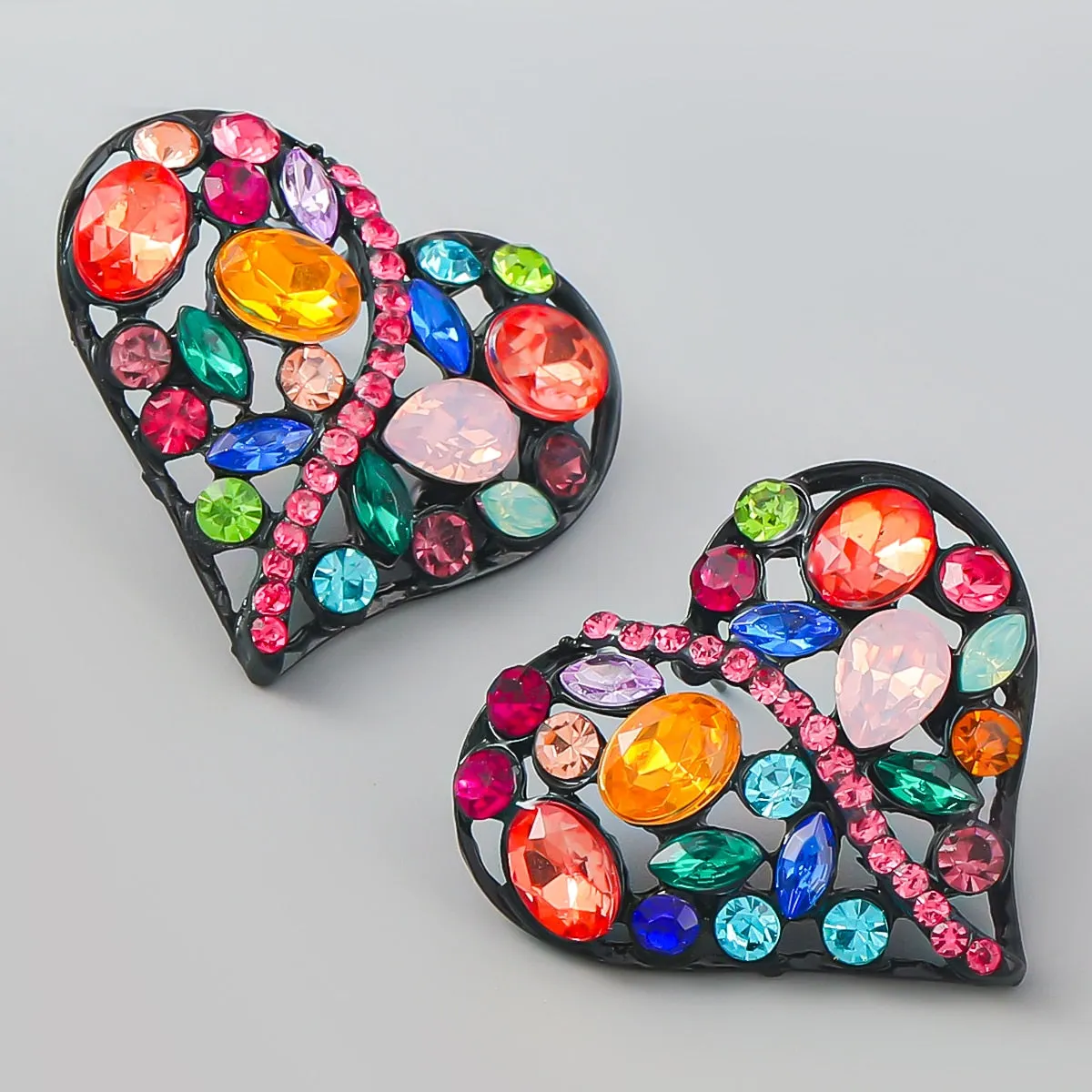 Fashionable Metal Heart Shaped Hollow Earrings Women