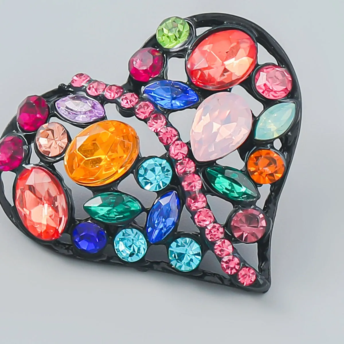 Fashionable Metal Heart Shaped Hollow Earrings Women