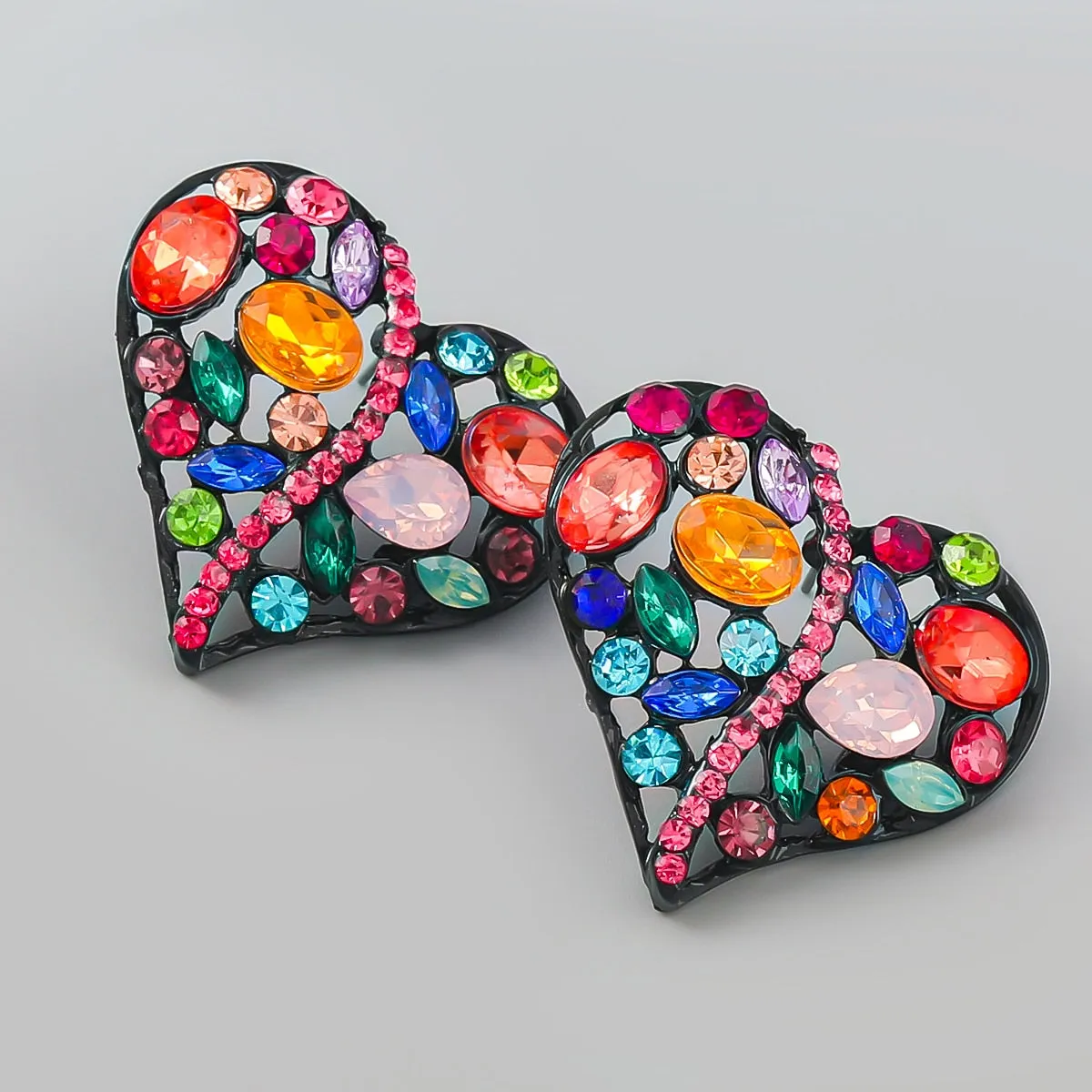 Fashionable Metal Heart Shaped Hollow Earrings Women