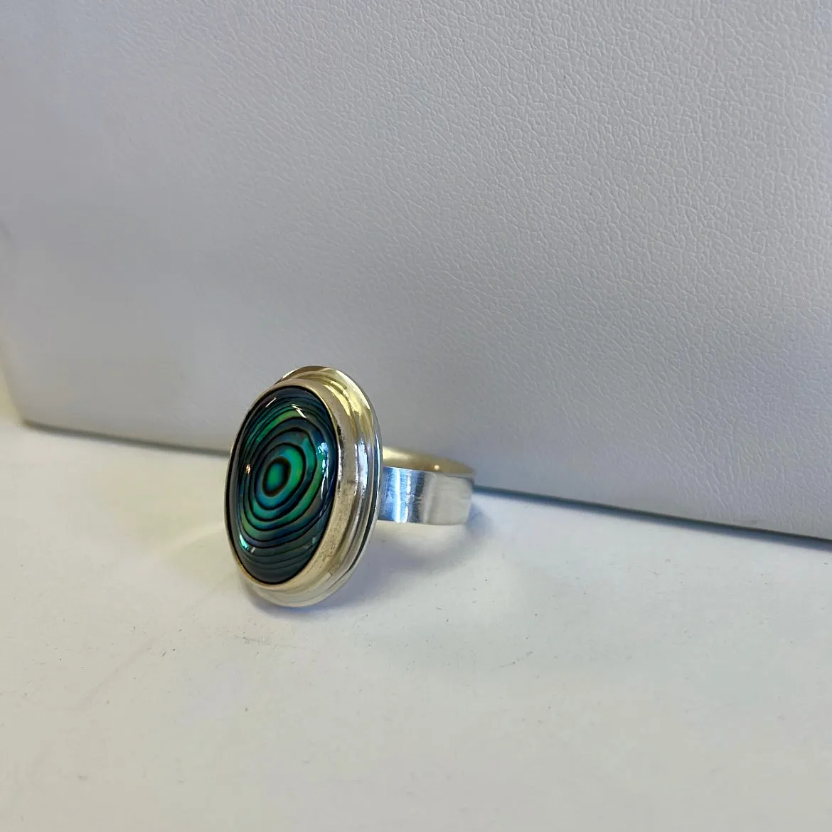Oval Abalone ring