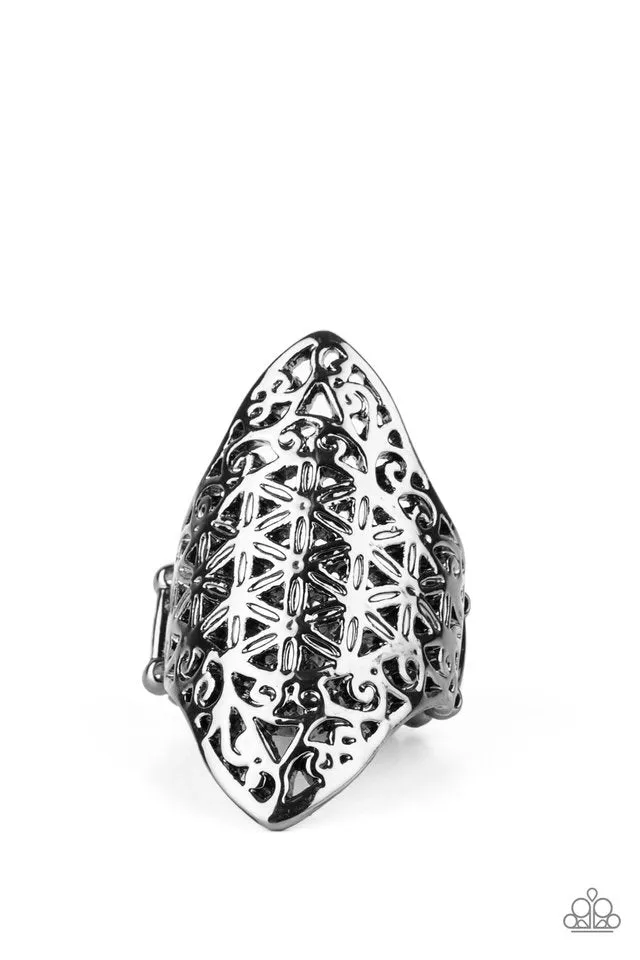 Paparazzi Ring ~ FRILL Ride - Black