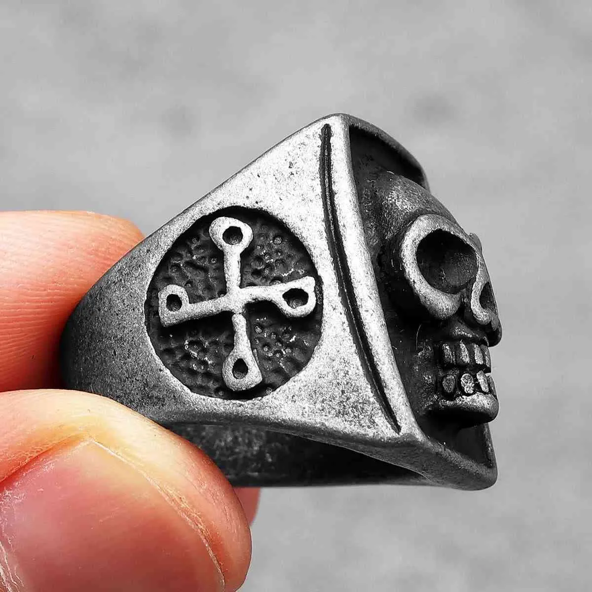 Phantom Skull Ring