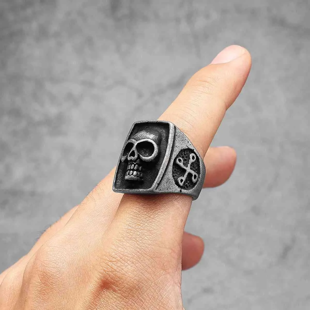 Phantom Skull Ring