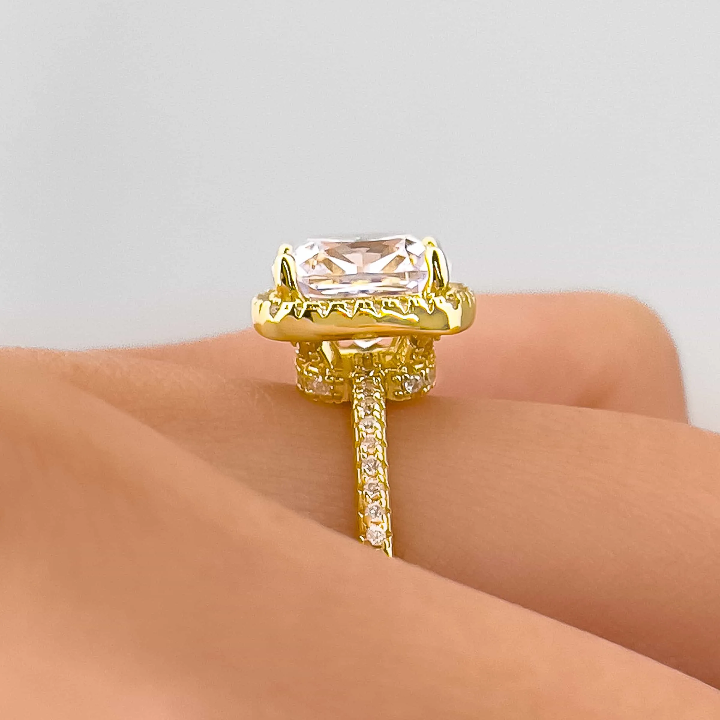 The Lovely - Gold