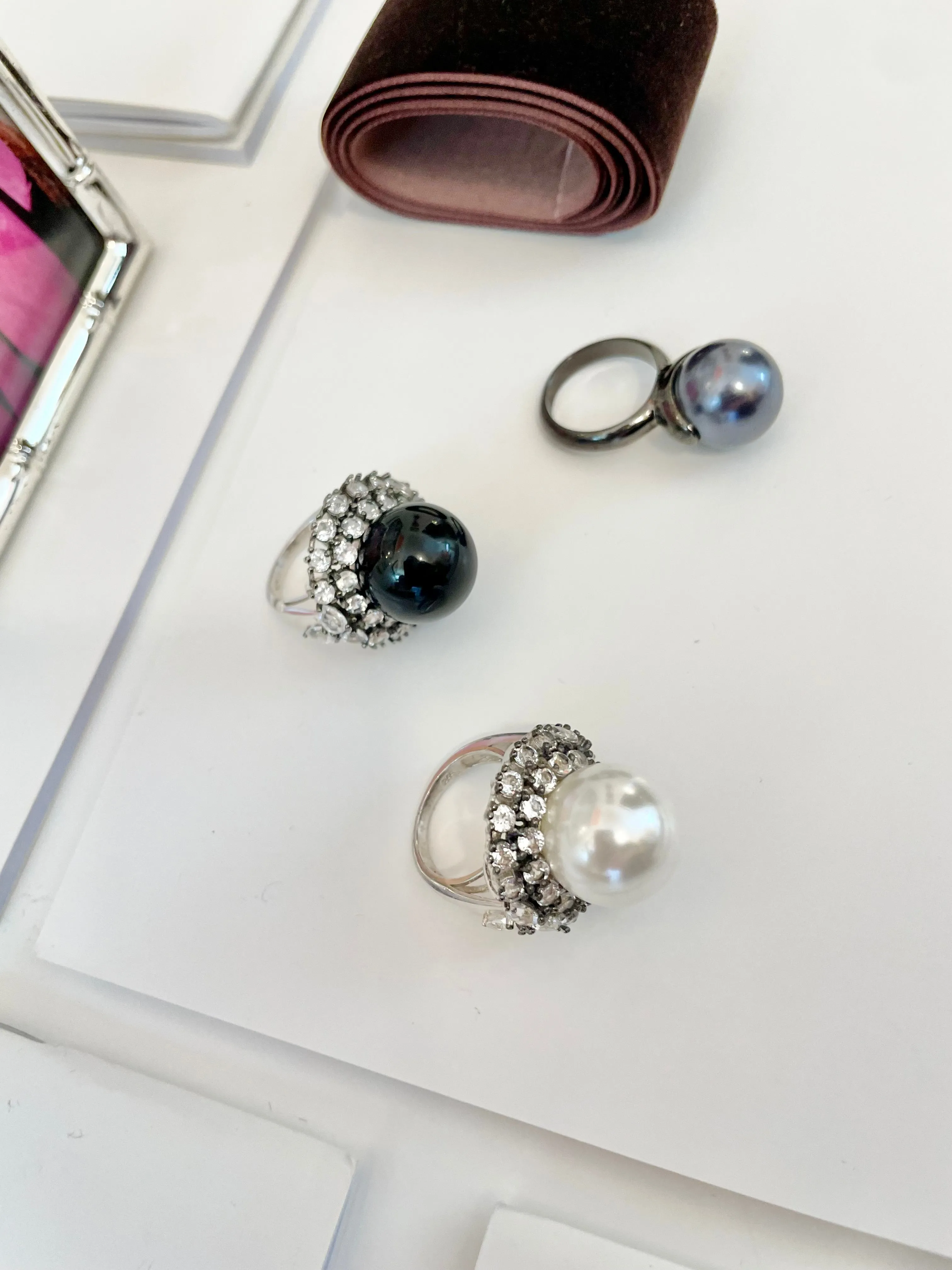 The most extraordinary faux onyx cocktail ring..... so chic
