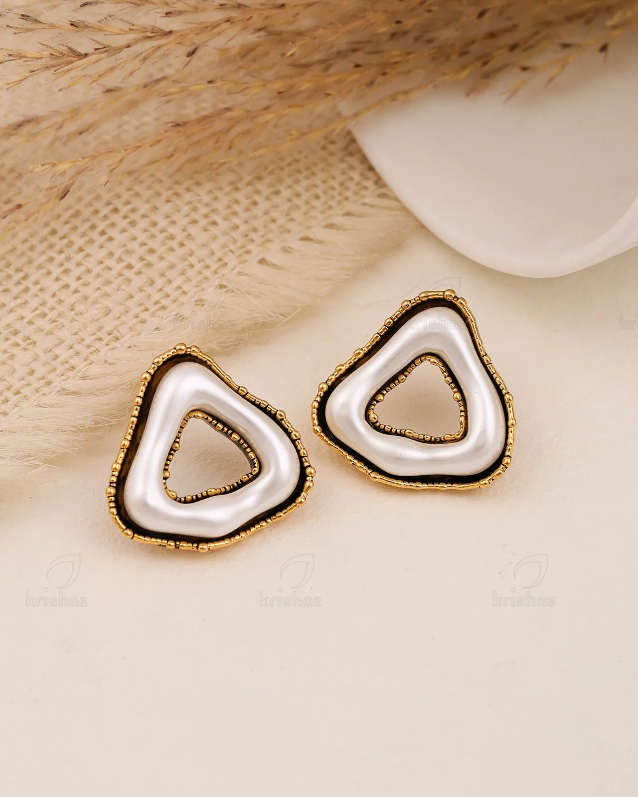 Triya Fashionable Studs
