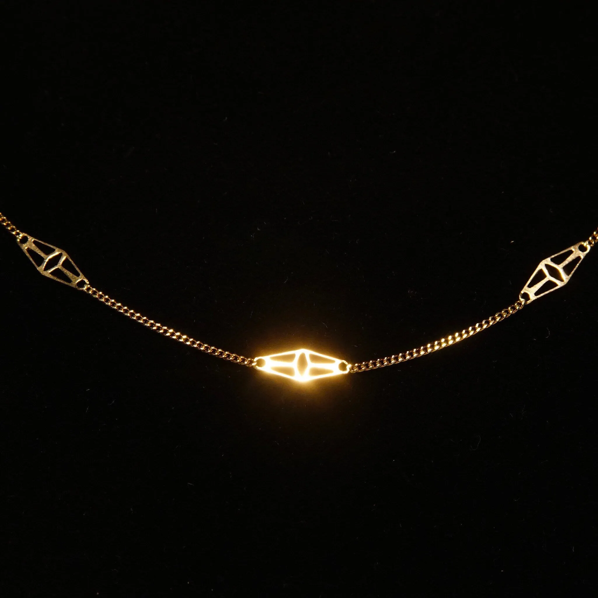 Vintage Italian 14K Gold Filigree Station Necklace, Elegant Yellow Gold Chain, Feminine Gold Chain, 585 Jewelry, 18 1/4" L