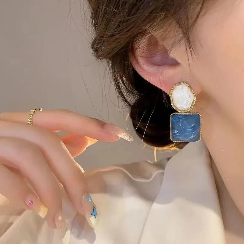 Vintage Resin Geometric Drop Earrings