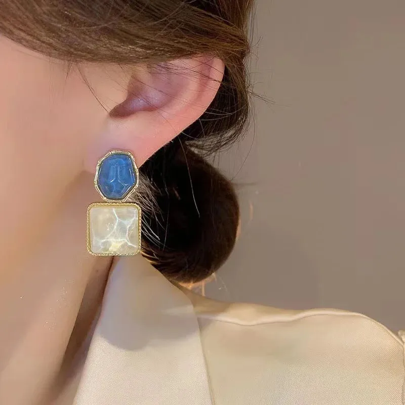 Vintage Resin Geometric Drop Earrings