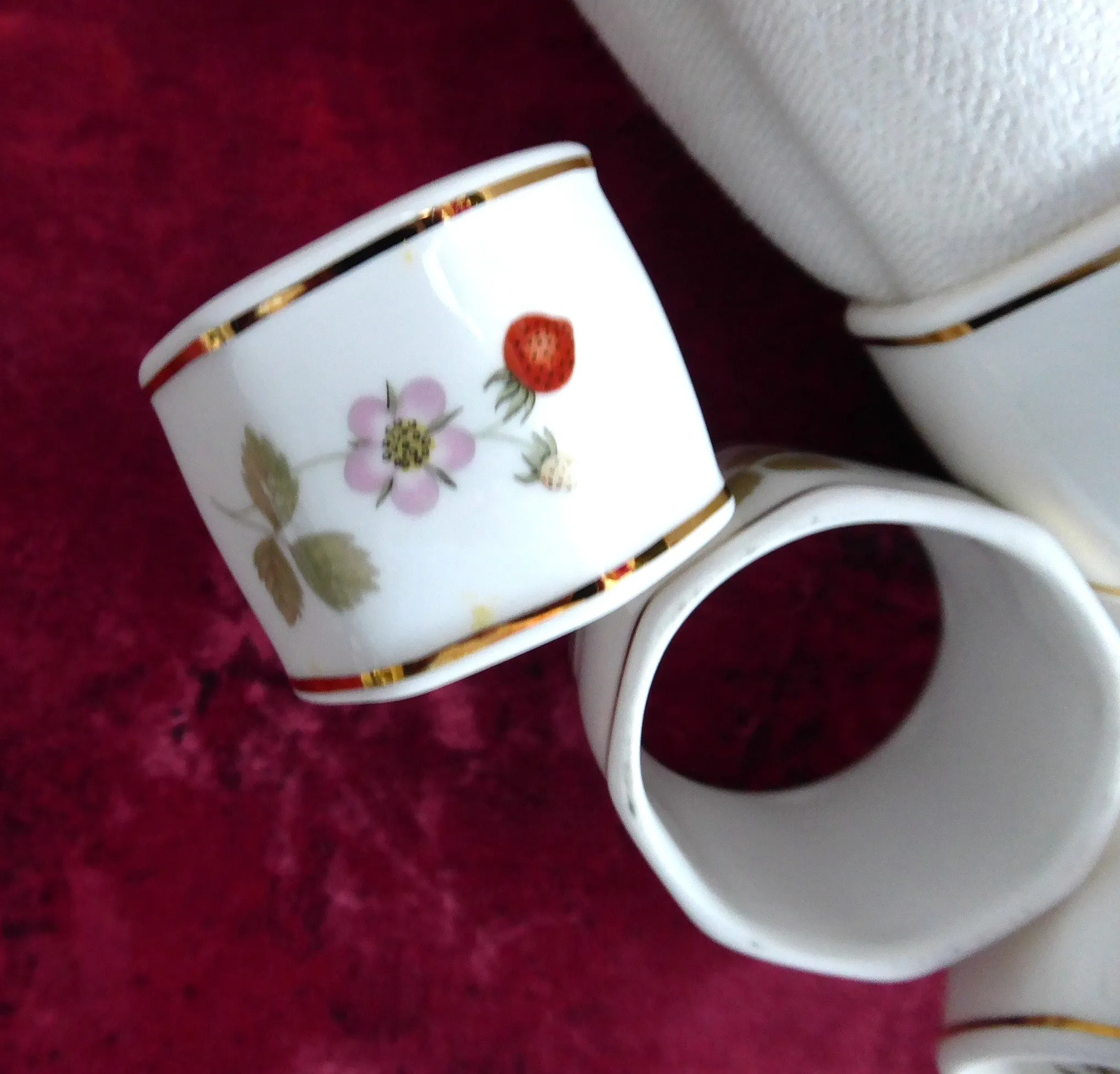 Wedgwood Wild Strawberry Napkin Rings Set Of 4 Bone China 1980s Strawberries Blossoms
